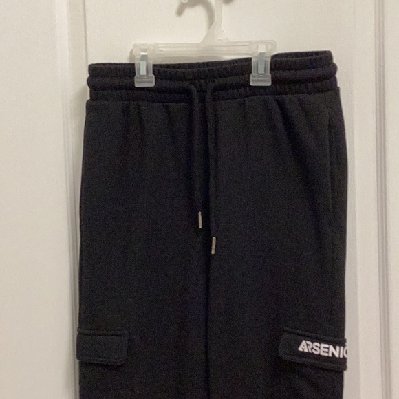 Boys Arsenic joggers, size youth X-LARGE - Picture 2 of 5